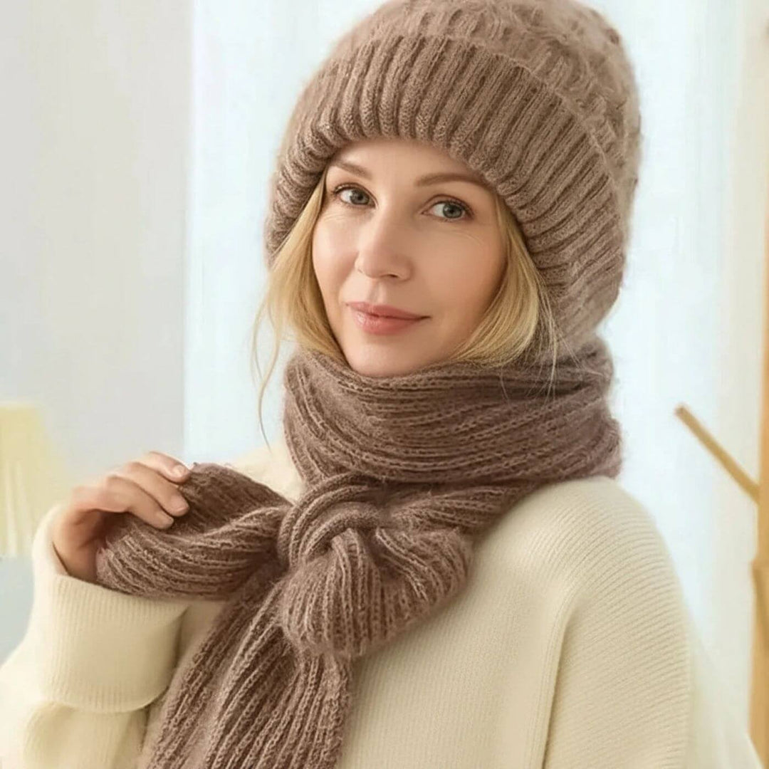 Marlowe- Windproof hat and scarf with fleece lining