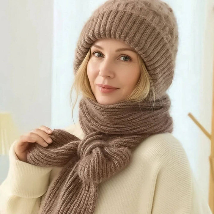 Marlowe- Windproof hat and scarf with fleece lining