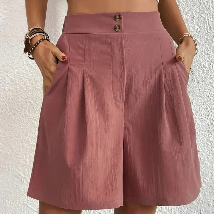 Mila - High-waisted shorts